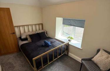 Modern 2 Bedroom Private Detached Cottage With HotTub - Foto 11