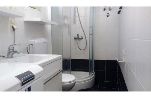 Apartment Alena with terrace and garden Center Jelsa - Photo 24