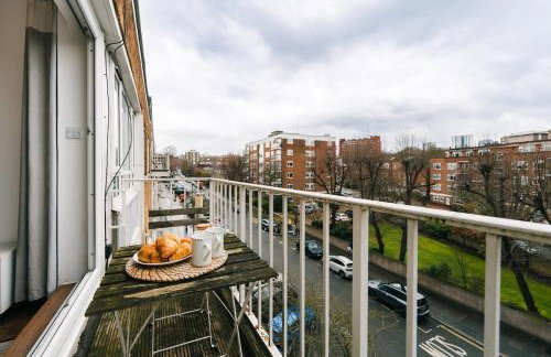 2BR w Balcony Swiss Cottage Near Central London - Foto 34