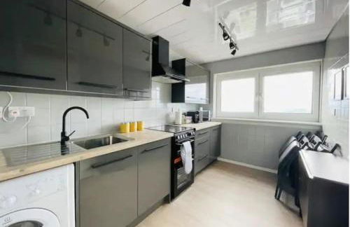 Top Floor of the building, spectacular views! - Foto 17