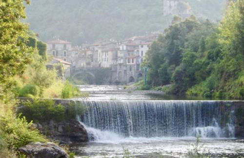 Principessa Grace Apartment Isolabona Italy Sleeps 3 - Foto 12