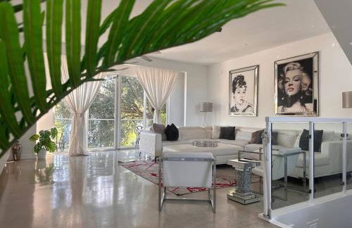 Luxury Mansion, Game Room, Pool, Rooftop, Skyline, Walk to Las Olas - Foto 66