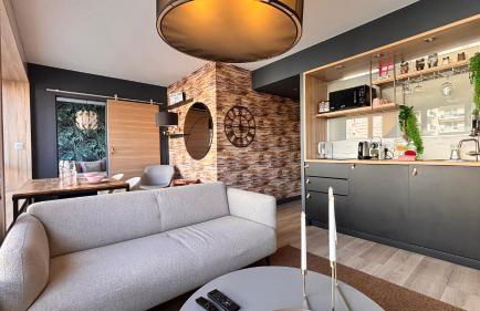 Lost inn Lyon Part dieu -Entre centre ville et gare part dieu -Netflix - Foto 14