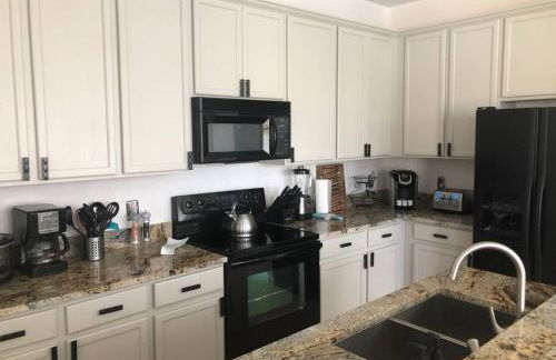 GREAT VALUE! - private pool. Disney Area 4/4 - Foto 31