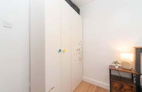 Gorgeous 4 BR House Near Station mins to London - Pass the Keys - Foto 23