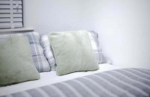 Cozy Place in Salford, Sleeps 8, 4 Bedroom, 5 Beds - Foto 74