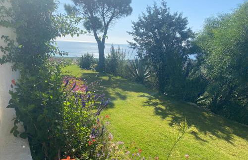 Villa with private pool, amazing sea panorama and private garden - Foto 27