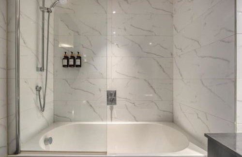 Luxe Riverside Manhattan Studio - Foto 17