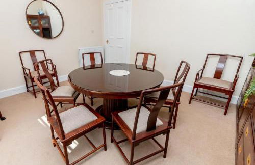 Riverview Upper Apartment - Foto 9