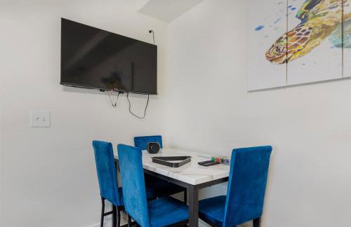 Beachside Bliss - Breakfast, Walk to Schooners, Sleeps 15, Fenced Privacy - Foto 18