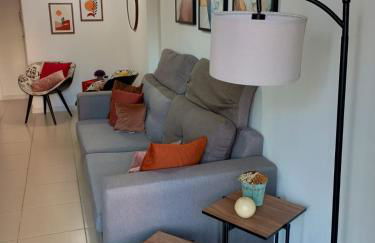 Suite, 2quartos, cozinha completa, varandão, 2 vagas de garagem - Foto 7