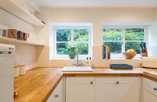 Beautiful 2 Bedroom Cottage in the Cotswolds - Photo 53