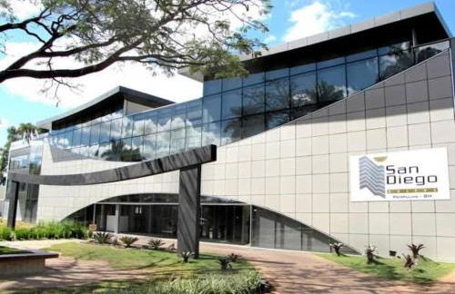 Flat in front of Lagoa da Pampulha - Foto 2