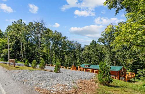 The Heartwood Hideaway-Charming Cabin Getaway-Trails, Creek, and Starry Nights - Foto 17