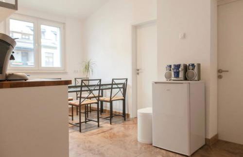 Modern 3ROOM-Flat LEIPZIG NORTH Porsche -DHL-Amazon-Airport LEI HALLE-BMW-Messe by respect host - Foto 18