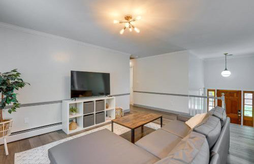 Pasadena Hideaway with Game Room and Fire Pit! - Foto 6