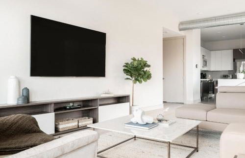 City Views! - Chic Jefferson Park Condo - Tesoro - Foto 12