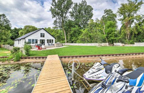 Newly Built Gilletts Lake Gem: Dock & Hot Tub - Photo 33