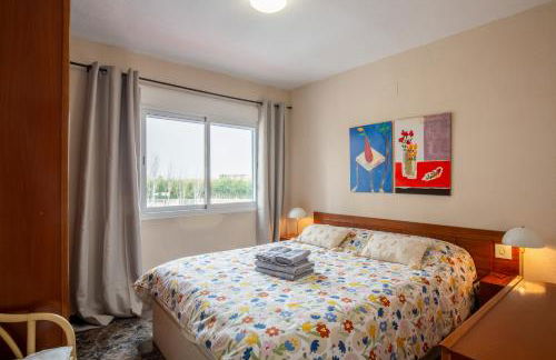 Apartamento en complejo residencial con piscina y garaje a 100m del mar - Foto 2