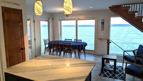 NEW! Eagles Landing - Lakefront & Gorgeous! - Foto 4