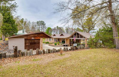 Lakefront Leesburg Home with Private Dock and Ramp! - Photo 37