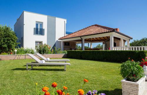 Villa Paradiso - Photo 13