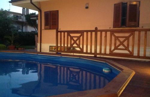 VILLA NEVADA Esclusiva con PISCINA Privata, Il Tuo Angolo di Pace a 5 Minuti dal MARE e 20 Minuti da ROMA - Photo 31