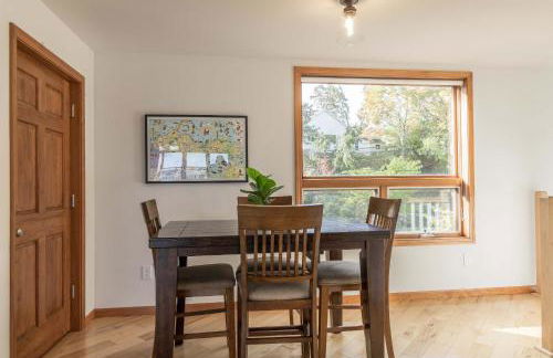 Fall Colors Getaway Walk to Downtown & Ferry - Foto 11