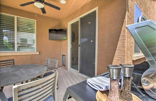 5 Mi to Surprise Stadium! Snowbird Escape with Pool - Foto 9