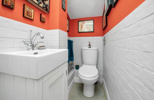 Stylish 3 bedroom townhouse for 5 guests, set in the medieval grid with off street parking - Foto 10