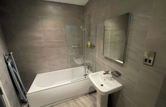 Modern Style in Nottingham City Center - Photo 10