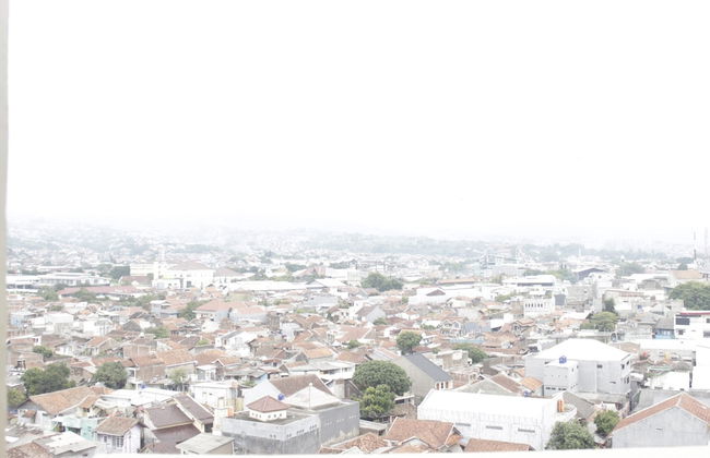 Pleasant 2BR Apartment at Gateway Ahmad Yani - Photo 17