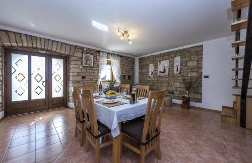 Villa Natale with Private Pool and Garden - Foto 8