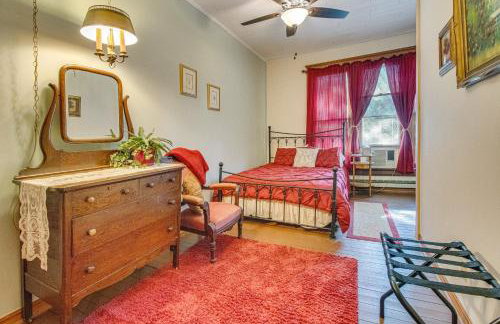 Creekfront Yellville Manor with Parlors and Fire Pit! - Foto 27