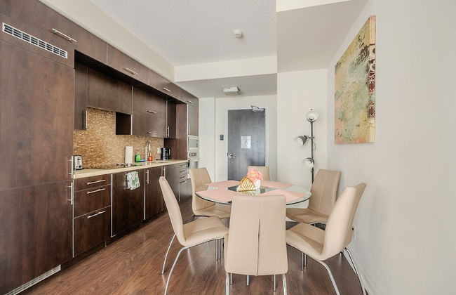 Modern Apartments in North York - Photo 69