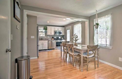 5 Mi to Beach Cape Cod Getaway with Grill - Foto 7