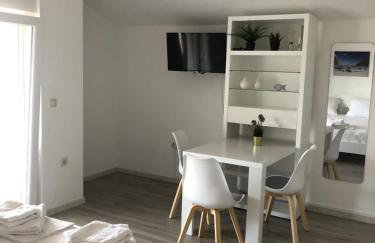 MK Apartments - Photo 33