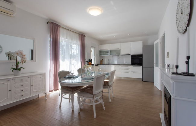 Apt Sara - Classy 100 m2 w Balcony, 2 min to Beach - Foto 32