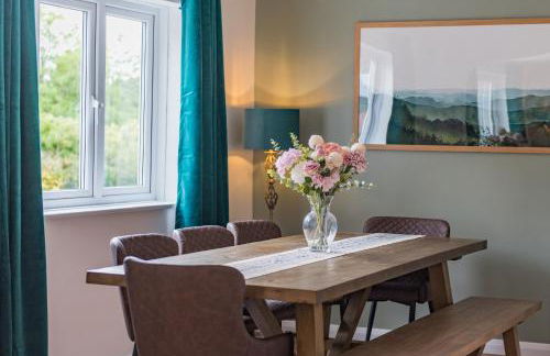 Luxury 5-Bed Country House with Hot Tub, Views & Games Room, Sleeps 12 - Kent Downs - Foto 15