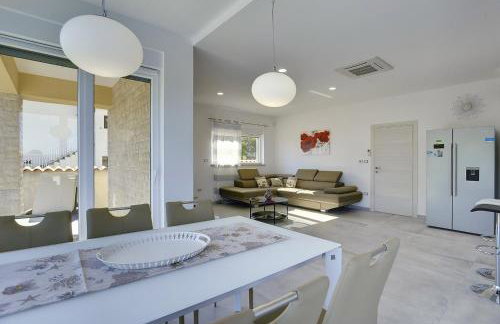 Traumhafte Villa mit privatem Pool, Sauna, Meerblick - Photo 9