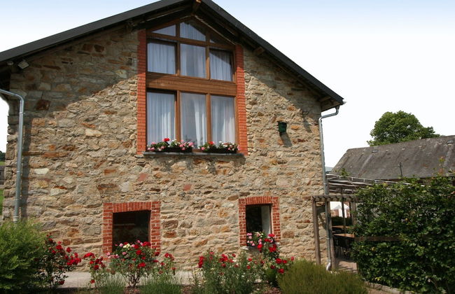 Spacious Stay With Terrace - Photo 1