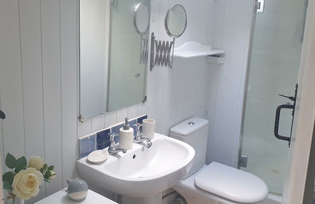 2 Bed House - Sleeps 3 - Garden - Parking - Wifi - Photo 11