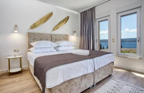 LUXURY VILLA PARADISE 120m from sandy beach, heated pool, billiard, max 12 pax - Foto 33