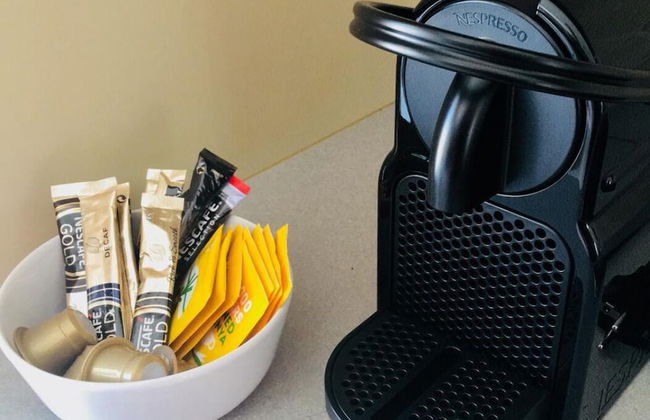 Modern 3 Beds In Convenient Location - Parking - Foto 8