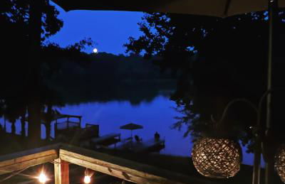 Charming Romantic Lakefront Cottage or Guest Room Depending on Availability Near Golf - Foto 32