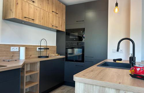 Altitude Élégante - Centre Ville - WIFI - Balcon - Foto 10