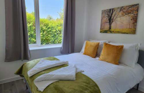 Paradigm Court, Modern 3-Bedroom Flat 1, Oxford - Photo 2