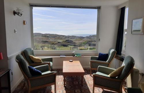 Garreglwyd - relaxed, rural, holiday house with outstanding sea views - Foto 2