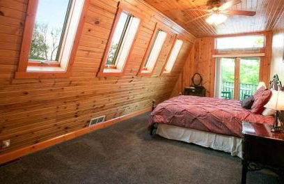 Romantic Forest Cabin with Amazing Private Deck and Spa in Ohio - Foto 5