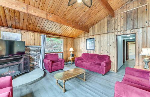 Lake-View Cabin with Furnished Deck in Hadley! - Foto 4
